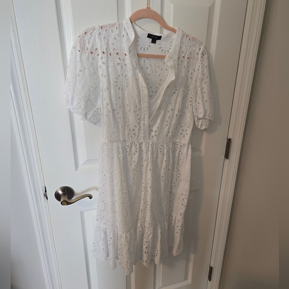 Jcrew White Eyelet Short Sleeve Dress - Lightweight Summer Style - Picture 2 of 5